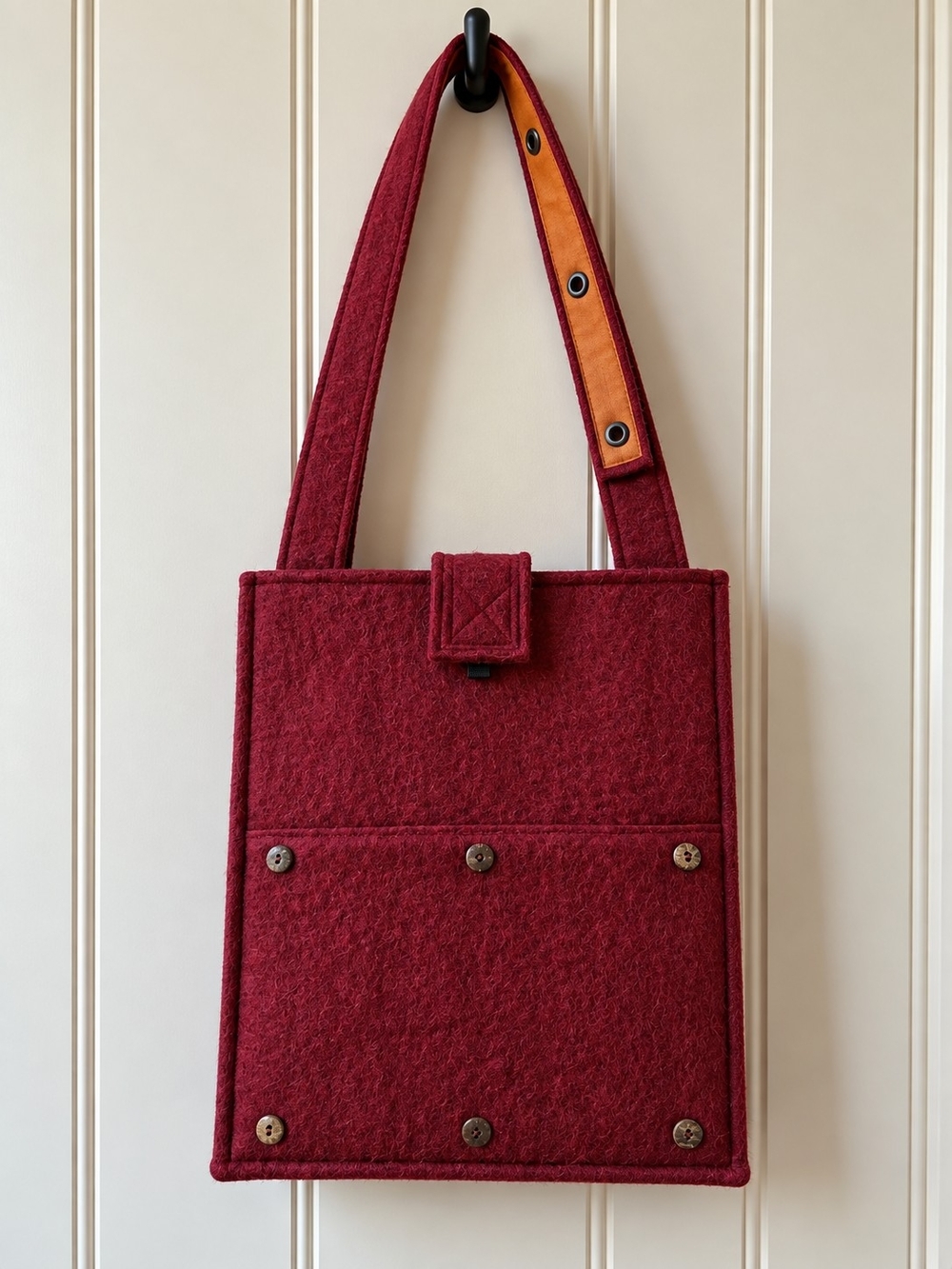 Minimalist Felt Tote Bag in Burgundy with Contrast Strap NWT